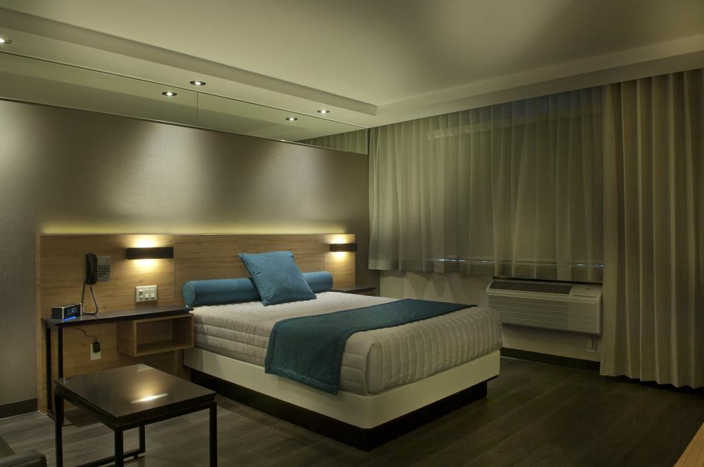 Ramada By Wyndham Laval Hotel Exterior photo